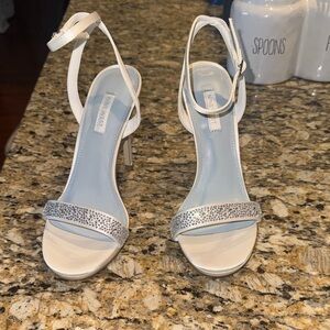 Nine West loolah satin shoes NEVER WORN NWT